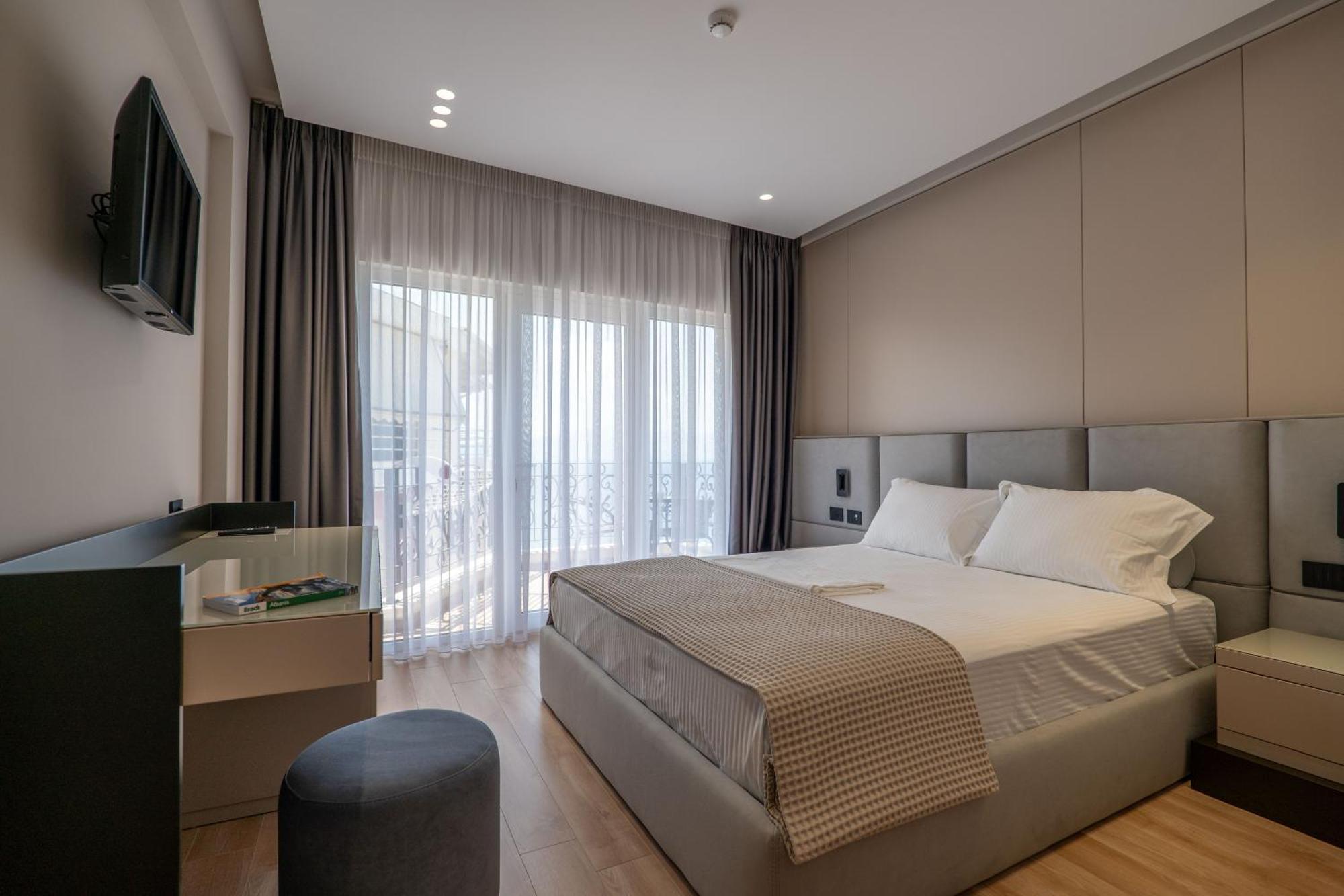 Ami Mar Hotel Sarandë Eksteriør bilde