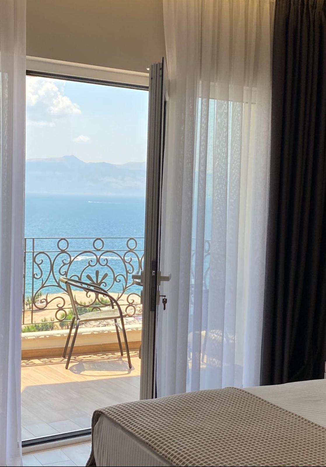 Ami Mar Hotel Sarandë Eksteriør bilde