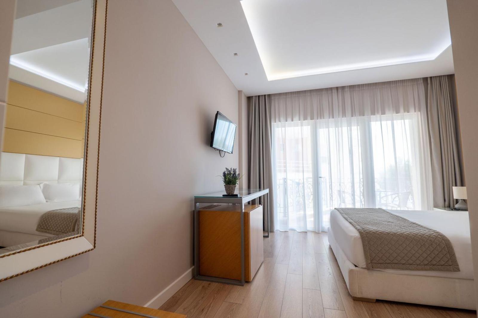 Ami Mar Hotel Sarandë Eksteriør bilde
